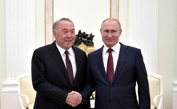 "Искренне дорожу многолетней дружбой". Путин поздравил Назарбаева с наступающим юбилеем