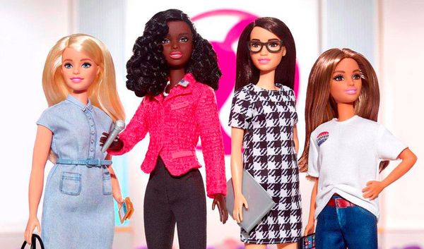 Юных американок решили привлечь к политике с помощью кукол Барби