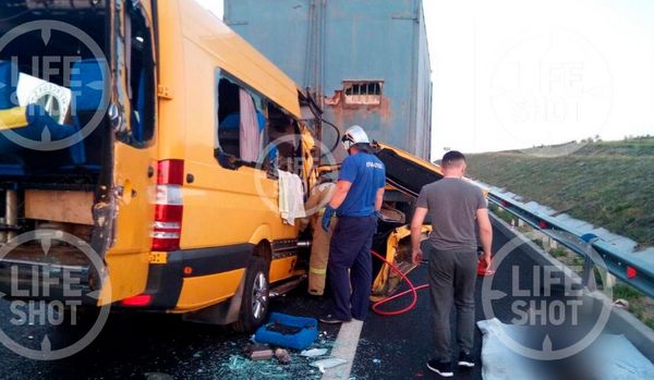 Лайф публикует список погибших в страшной аварии с микроавтобусом в Крыму