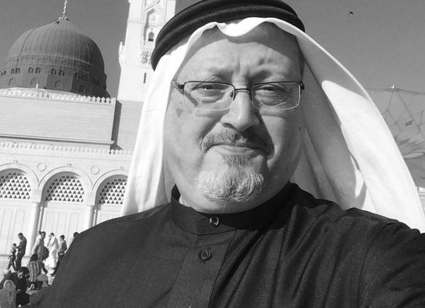 Невеста саудовского журналиста Хашогджи назвала его убийство "большим предательством и обманом"