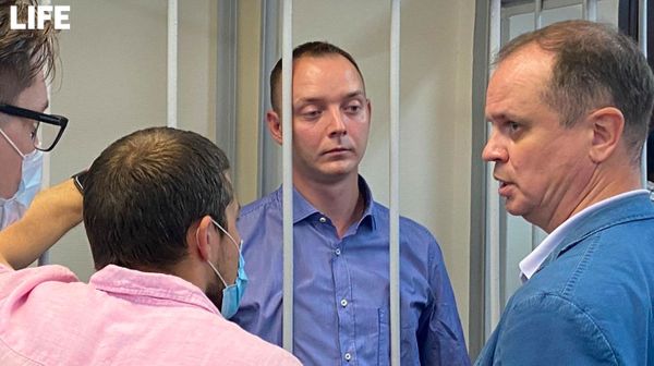 Арестованный Сафронов остаётся сотрудником "Роскосмоса" и советником Рогозина