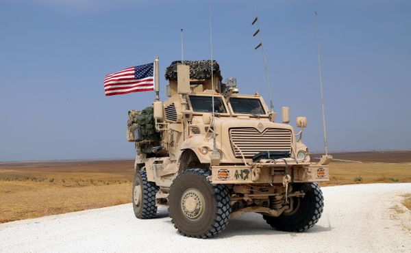 В Ираке подорвали транспорт, перевозивший военную технику США