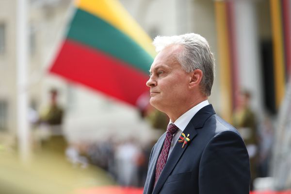 Литовский президент встанет в "живую цепь" от Вильнюса до границы с Белоруссией