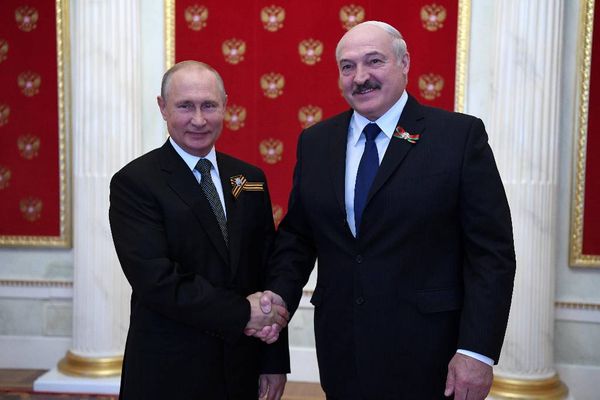 Путин и Лукашенко не обсуждали размещение в Белоруссии российской военной базы