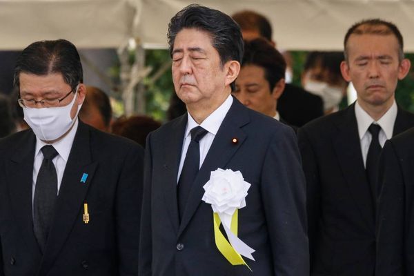 Премьер Японии поклялся, что его страна больше никогда не вступит в войну