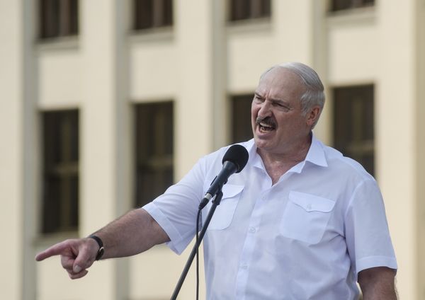 Лукашенко обвинил Запад в прямом вмешательстве во внутренние дела Белоруссии