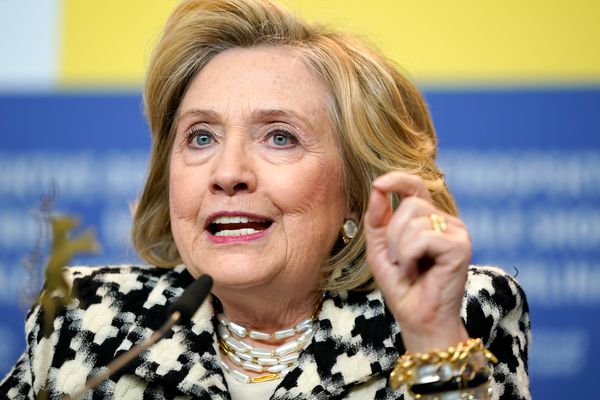 Хиллари Клинтон уверена, что Россия помогает Трампу переизбраться