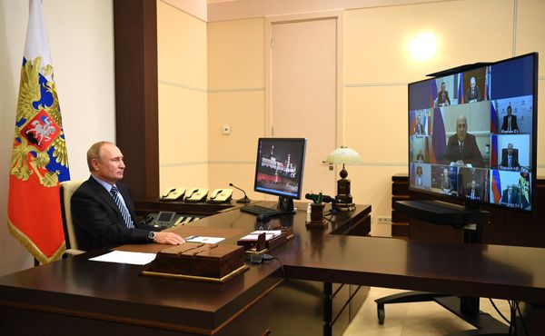 Путин обсудил с членами Совбеза РФ ситуацию в Белоруссии