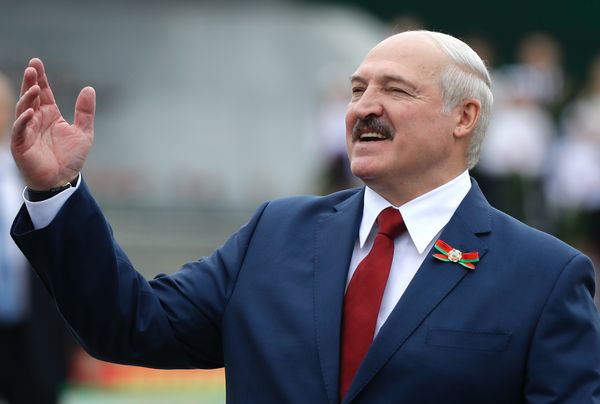 "Свято место пусто не бывает". Лукашенко объяснил, зачем пригласил российских журналистов на места бастующих работников СМИ