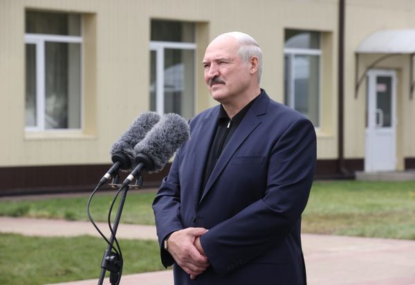 США хотят убедить Лукашенко, что он не может быть президентом