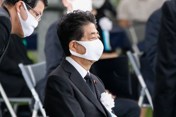 Синдзо Абэ догнал своего двоюродного деда по сроку непрерывной службы на посту премьера Японии