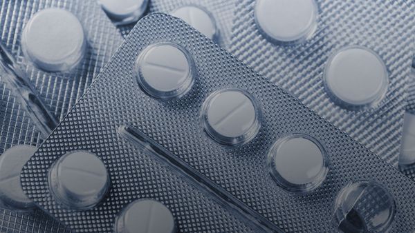 Нездоровый "Цитрамон": в аптеках нашли партии некачественных таблеток
