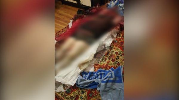 Безработный петербуржец убил мать табуреткой и спрятал тело в ковре на балконе
