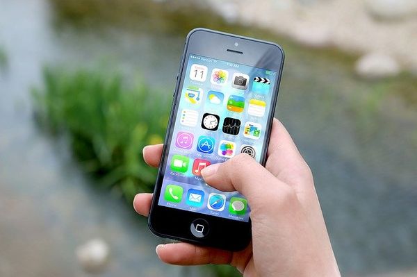 Эксперт рассказала, как пользователи смартфонов могут узнать об атаках на их телефон 