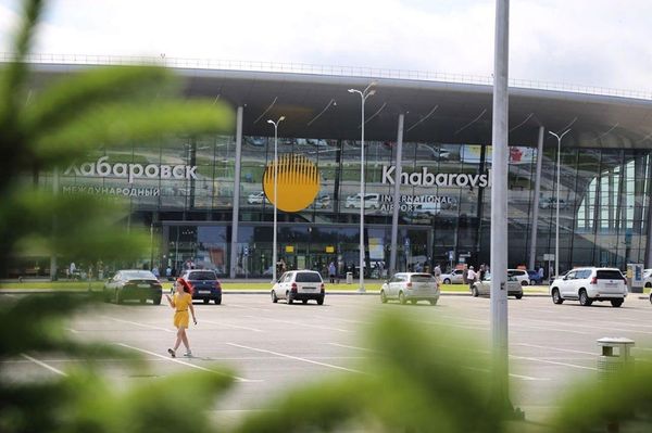 Более 300 человек эвакуировали из здания аэропорта Хабаровска из-за "минирования"