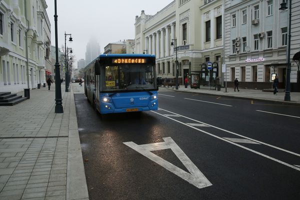 Выезд на выделенные полосы в Москве полностью запретят для обычных машин