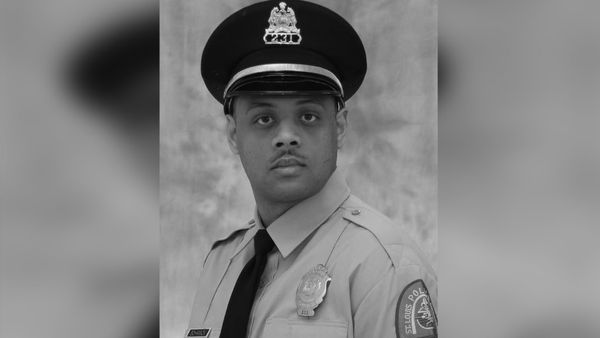 В Сент-Луисе умер темнокожий полицейский, получивший ранение в голову