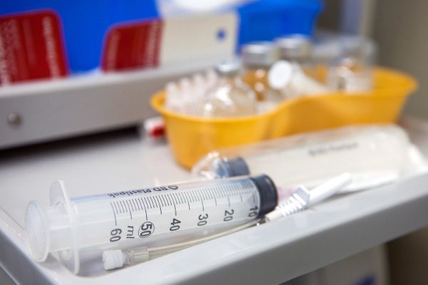 В Центре Гамалеи заверили, что российская вакцина от коронавируса не может навредить организму