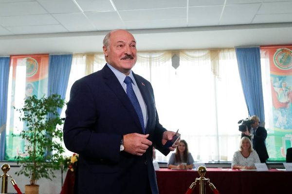 Лукашенко заявил, что намерен выстраивать нормальные отношения с Россией в случае победы на выборах