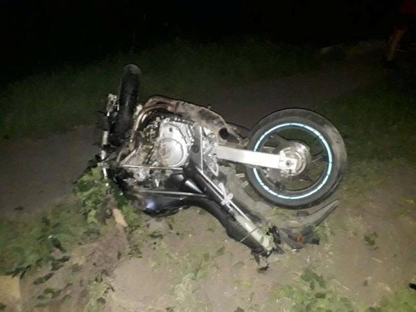 Под Нижним Новгородом легковушка столкнулась с мотоциклом, два человека погибли