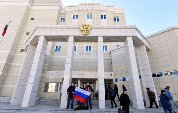 Журналистов "Дождя" передадут в Посольство РФ в Минске для дальнейшей депортации
