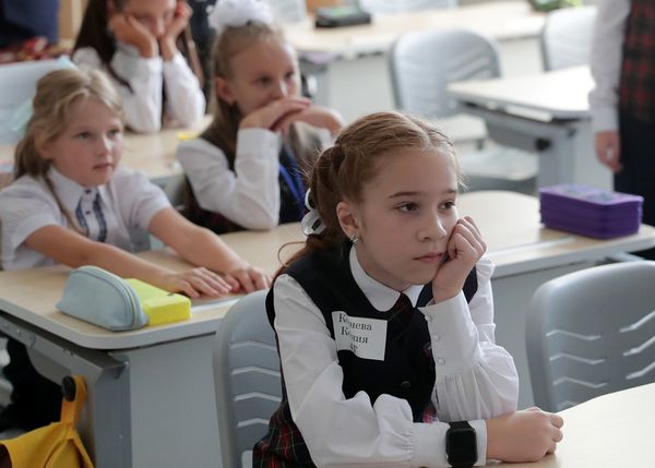 Путин: Никто в России не планирует переходить на полностью дистанционный способ обучения
