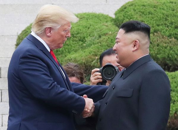 СМИ: Трамп гордится, что Ким Чен Ын обращался к нему "ваше превосходительство"