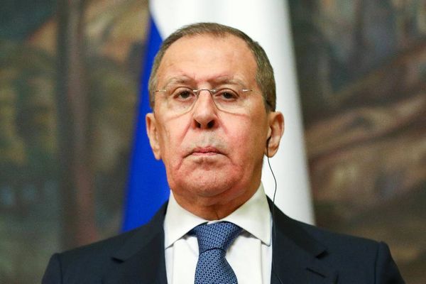 Лавров уверен, что ЕС хочет соревноваться с США в "наказании" России
