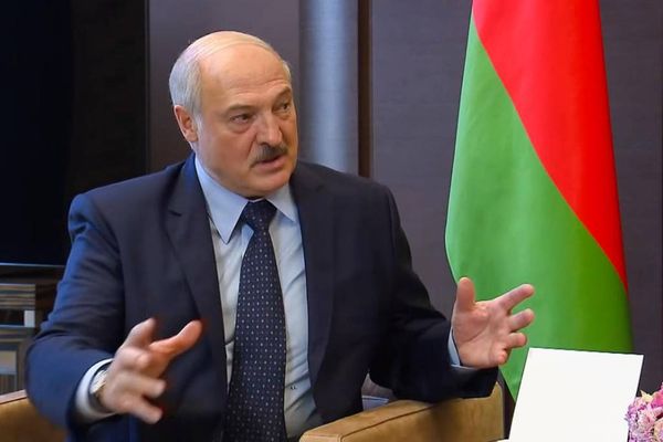 Лукашенко заявил, что "сценарий по уничтожению Белоруссии" Запад готовил 10 лет