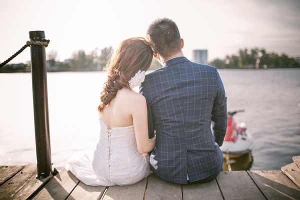 Психолог рассказал, почему гомогамные браки самые счастливые