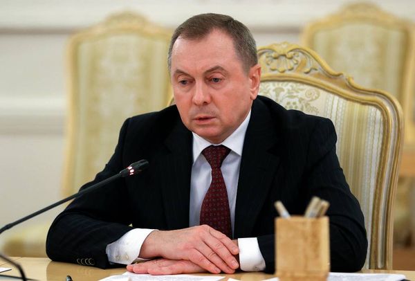 Глава МИД Белоруссии заявил, что стране удалось избежать украинского сценария 