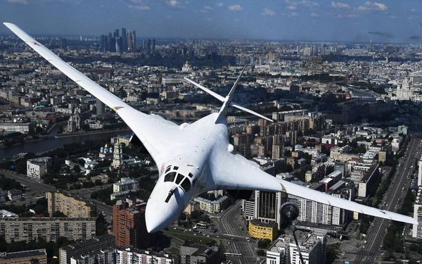 Американский журнал назвал Ту-160 самым опасным военным самолётом России