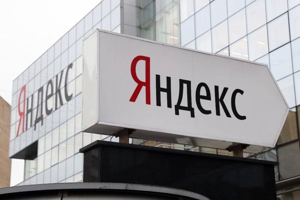 "Яндекс" договорился о покупке банка "Тинькофф"