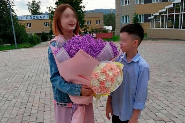 Школьница из Железногорска, которая забеременела в 13, объявила о расставании с 10-летним парнем