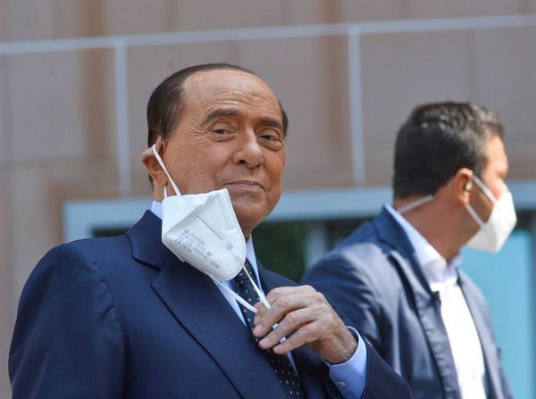 Берлускони вновь сдал положительный тест на коронавирус и остался без торжеств по случаю дня рождения