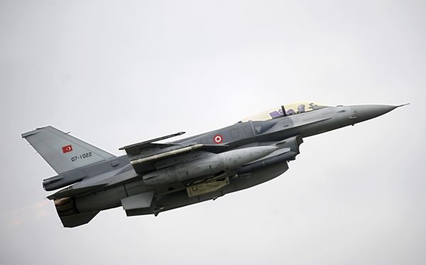 Армения заявила, что её штурмовик сбит турецким F-16. Баку и Анкара опровергают
