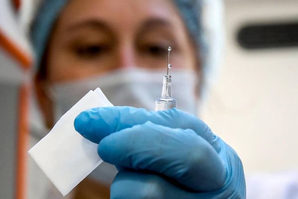 Минздрав рассказал, когда завершится исследование вакцины против коронавируса