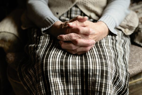 В Ростовской области молодой уголовник изнасиловал 89-летнюю бабушку
