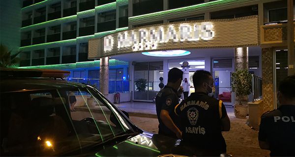 Российских туристов ночью выселили из отеля в Турции