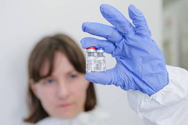 Стартовала маркировка российской вакцины от коронавируса "Спутник V"