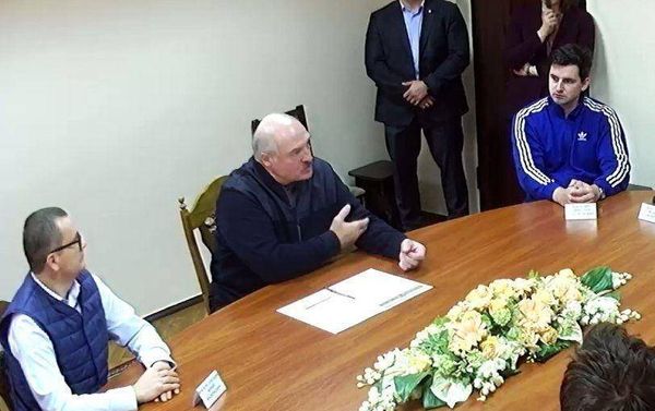 Больше четырёх часов в СИЗО. Лукашенко провёл закрытую беседу с задержанными оппозиционерами