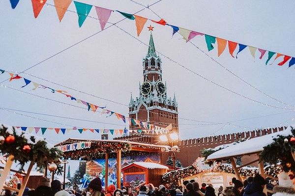 Почти половина россиян пожелали сделать 31 декабря выходным днём