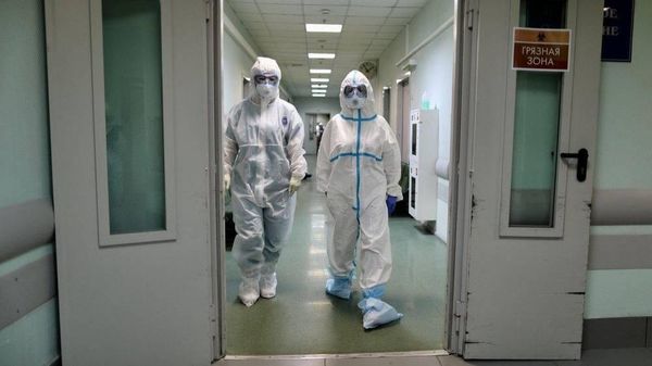 Власти российского региона объявили о нехватке медиков для борьбы с коронавирусом