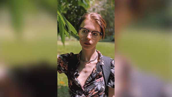 Дочь Ефремова сменила имя на мужское и получила блокировку в Twitter