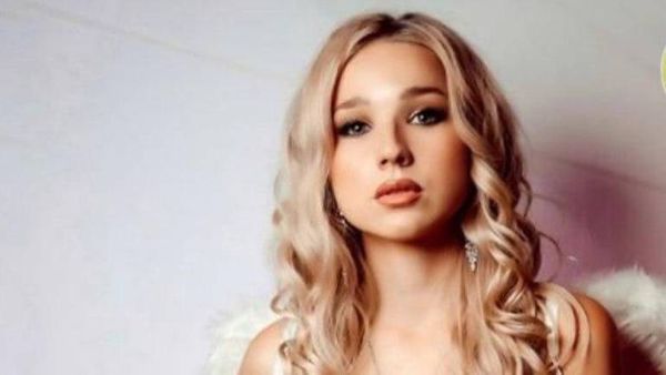 Мошенники шантажируют российскую модель её интимными фото, которые нашли в переписке с парнем
