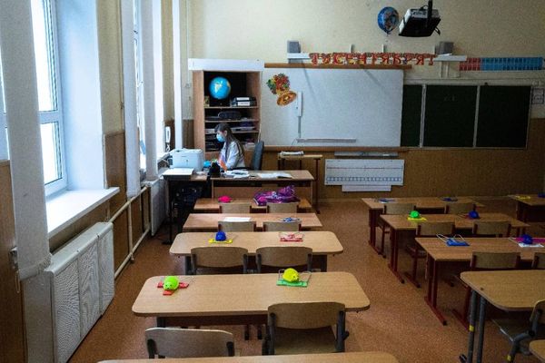 Журналистка из Швеции считает, что школьники в России получают слишком большие нагрузки