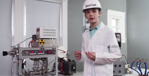 12-летний школьник построил ядерный реактор у себя дома