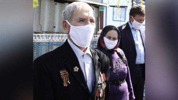 В Ульяновской области у дома 92-летнего ветерана провели парад