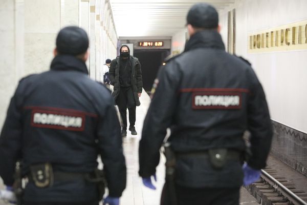 Нарушителей масочного режима в Москве станут искать по камерам