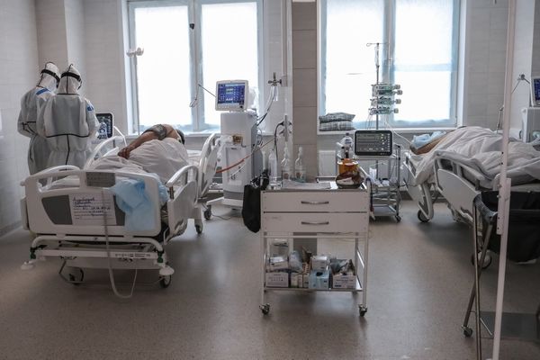 Главный кардиолог Минздрава выступил за ужесточение ограничений из-за CoViD-19 в России
